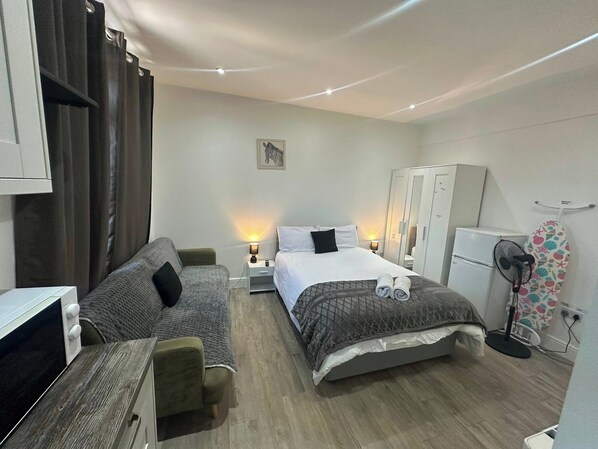 Room - Wimbledon Family Studio Flat 1 (London)