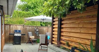 The Green Door Cabin | Private 2BR Retreat in Chilliwack