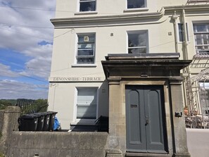 Exterior detail - Wellsway View (Bath)