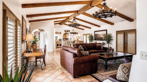 Solitude I by Avantstay Vineyard Views + Jetted Tub Paso Wine Country