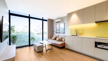 Apartamento de lujo, 2 habitaciones, vistas a la ciudad | Zona de estar
