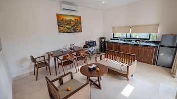 Villa, 2 habitaciones, vista a la alberca | Interior