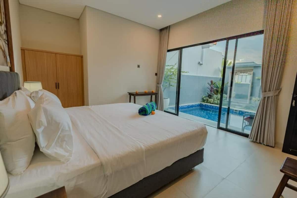 Villa, 3 Schlafzimmer, Poolblick | Bügeleisen/Bügelbrett, kostenloses WLAN