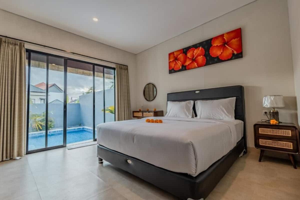 Villa, 2 Schlafzimmer, Poolblick | Bügeleisen/Bügelbrett, kostenloses WLAN
