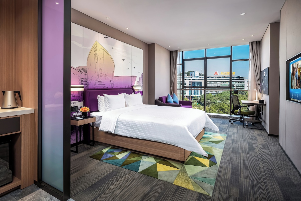 Luxury Single Room, City View