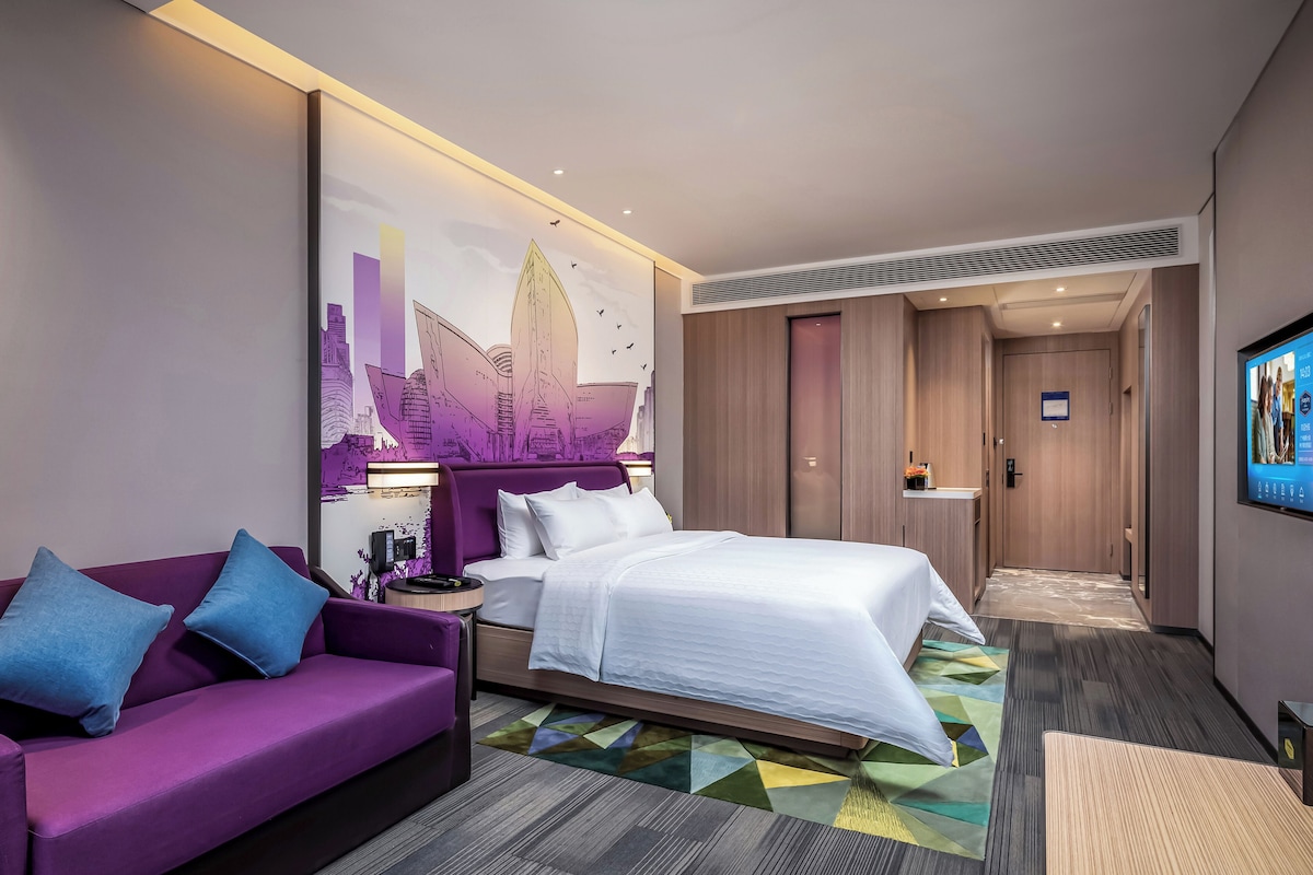 Superior Single Room, City View