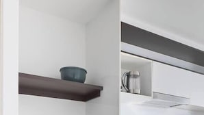 Private kitchen - Northside Rendezvous A Stylish Couples Hideaway (Brunswick East)