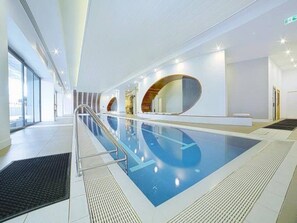 Unclassified image, 4 of 25, button - Panoramic Elegance Stylish off Chapel St with Pool (South Yarra)