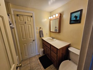 Hair dryer, towels, soap, toilet paper - Little House: 2 Bedroom 1.5 Bathroom on Authentic Homestead (Copper Center)