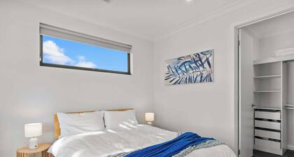 Campbelltown modern home Family Stay