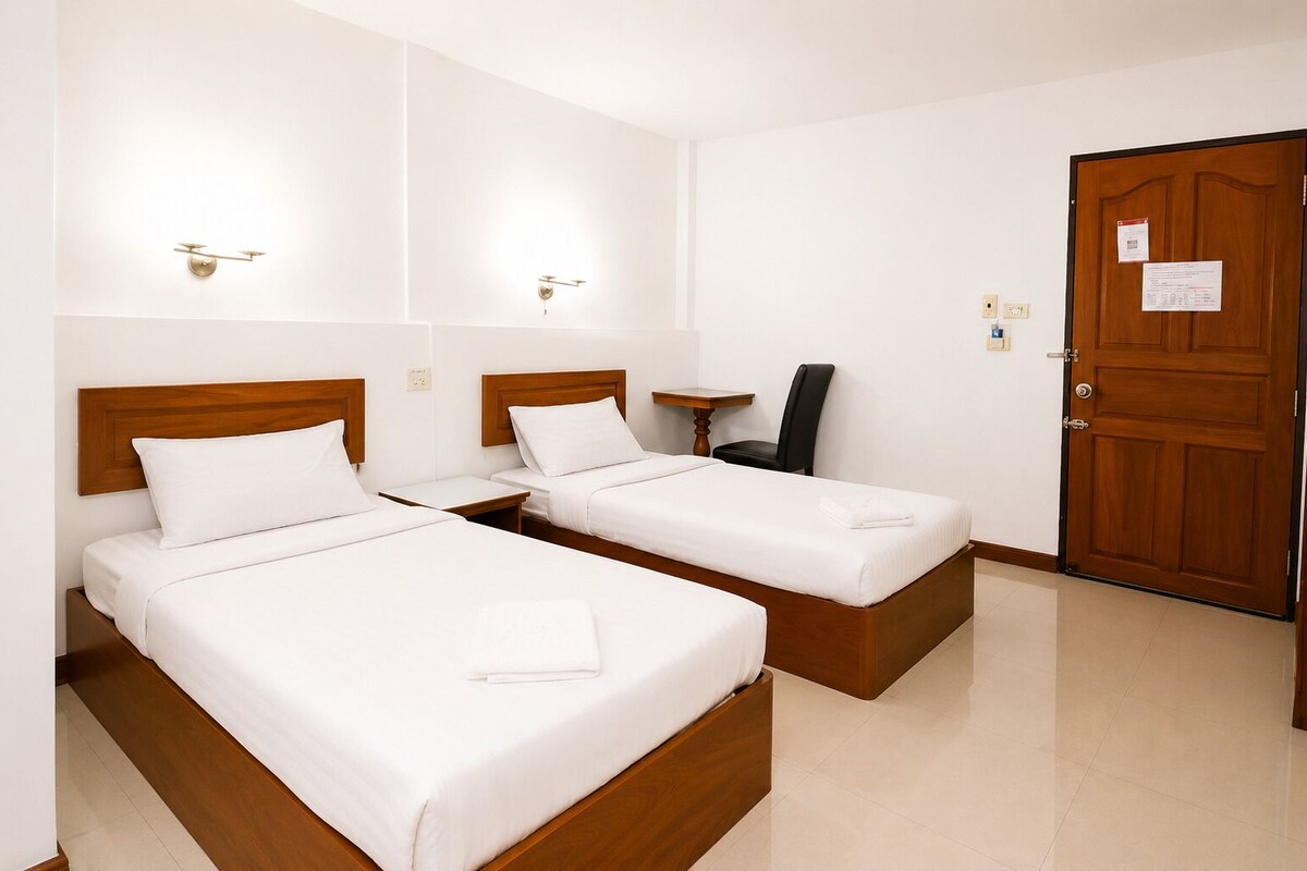 Terrace Twin Room | Escritorio, wifi gratis y ropa de cama