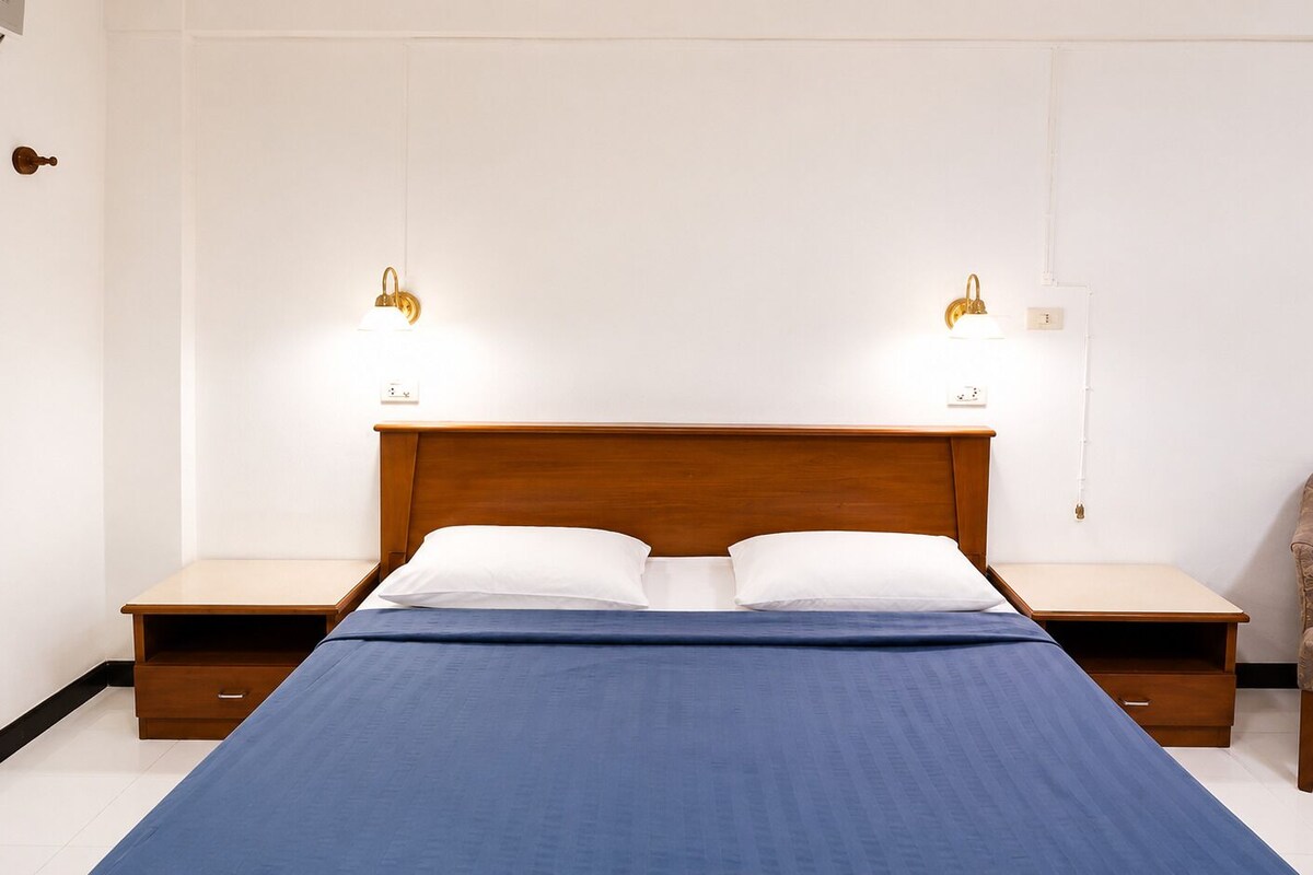 Habitación doble estándar | Escritorio, wifi gratis y ropa de cama