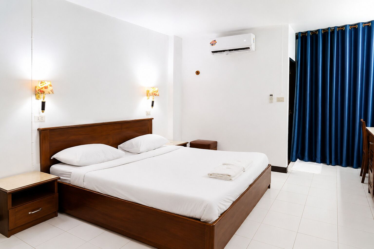 Habitación estándar doble | Escritorio, wifi gratis, ropa de cama