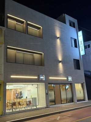 Unclassified image, 2 of 43, button - Hotel ME ON (Gyeongju)