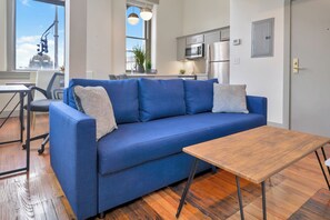 Living area - Modern City Loft - Nearby Parking - Downtown - 2F (Louisville)