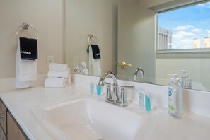 Bathroom - Modern City Loft - Nearby Parking - Downtown - 2F (Louisville)