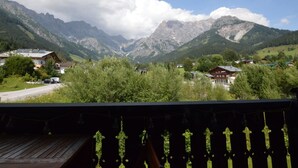 Property grounds - Cozy apartment, opposite the ski lift. (Hinterthal - Maria-alm)