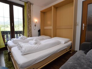 Room - Cozy apartment, opposite the ski lift. (Hinterthal - Maria-alm)