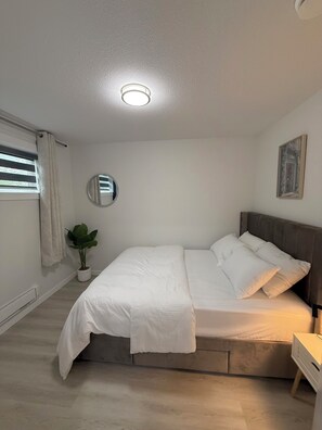Unclassified image, 5 of 33, button - Exquisite and modern one bedroom suite (Regina)