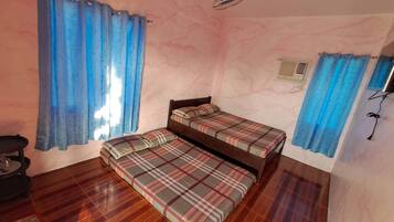 Basic Twin Room, Balcony | Bed sheets