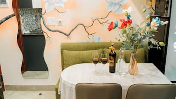 Superior Duplex | Dining