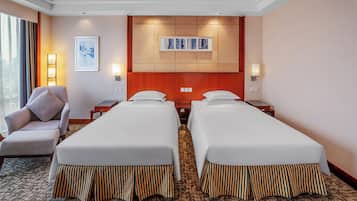 Superior Twin Room, Non Smoking | Pillowtop beds, minibar (free items), desk, laptop workspace