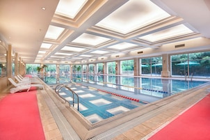 室内游泳池