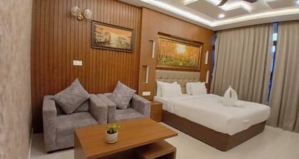 Emmonlang Resort & Redeem Restaurant