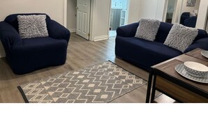 Interior - Beautiful Basement Apartment in the Heart of Mississauga (Mississauga)