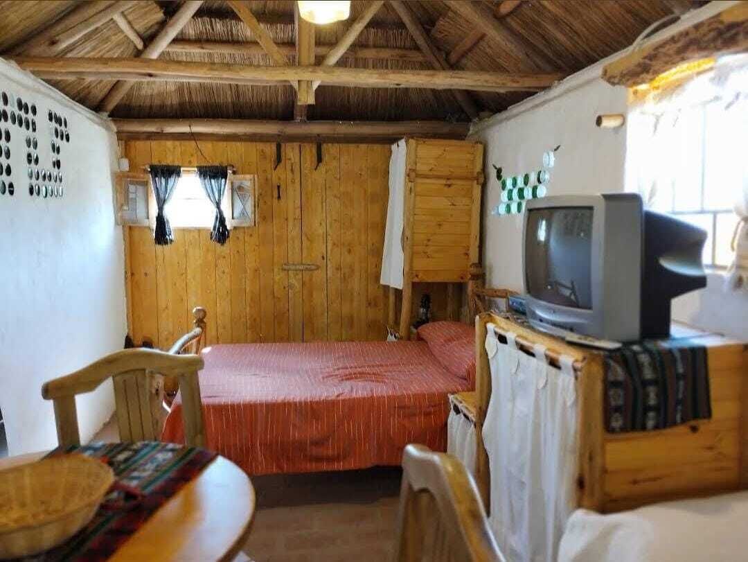 3 bedrooms, WiFi (free), bed sheets