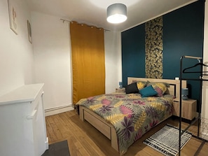 Room - Vrbo Property (Vire Normandie)