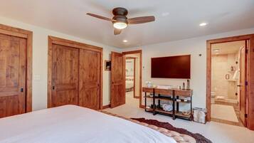 5 bedrooms, travel cot, WiFi, bed sheets