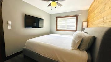2 bedrooms, travel crib, WiFi, bed sheets