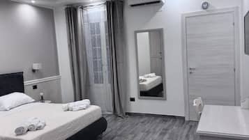 Deluxe Double Room | Desk, WiFi (free)