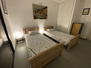 Room - Vrbo Property (propriano)