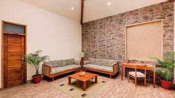 Habitación Deluxe doble, vistas al patio | Interior