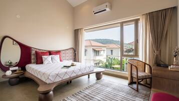 Luxury Villa, 4 Bedrooms, Private Pool, Hill View | Blackout curtains, iron/ironing board, free WiFi