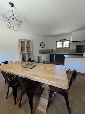 Dining - Vrbo Property (Mornas)