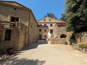 Exterior - Vrbo Property (Mornas)