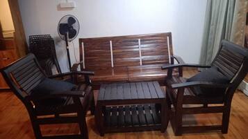 Classic Double Room, Balcony, Mountain View | Interior