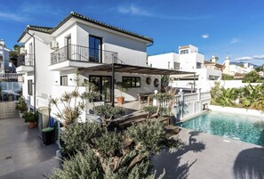Exterior - Stylish Villa, in a nice location (Marbella)