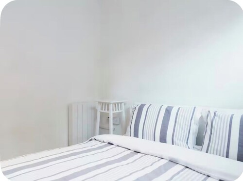 The Garden Lodge | Private Gated Historic Property
