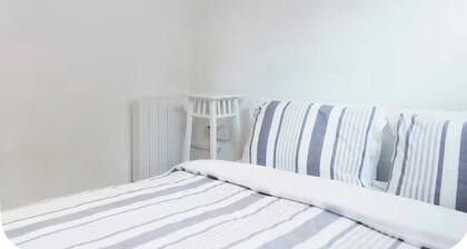 The Garden Lodge | Private Gated Historic Property