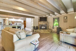 TV, fireplace - Near Beaches & Golf! All-Seasons Gem in N Monmouth (North Monmouth)