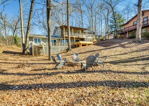 Unclassified image, 3 of 28, button - Hot Tub, Lake Access! Waterfront Hartwell Hideaway (Hartwell)
