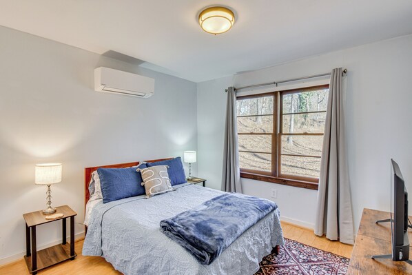 Bedroom 2 | Full Bed