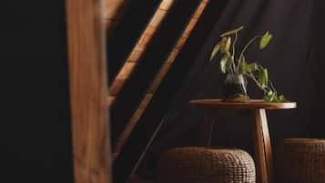 Deluxe Double Room, Balcony, Garden View | Interior