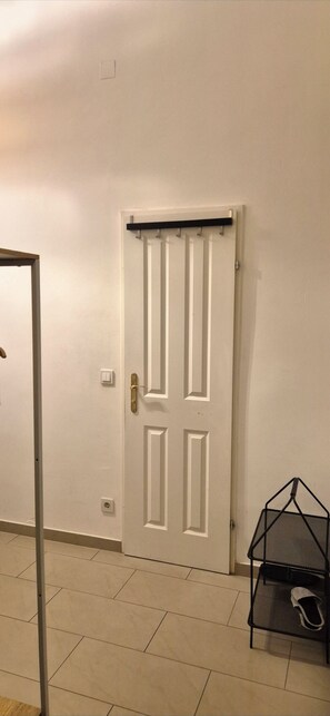 Interior - Elegant Altbau near Praterstern
Direct Subway to Center (Wien)