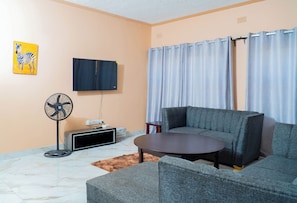 Hus, 3 soverom, tilgjengelighetstilpasset, terrasse | Oppholdsrom