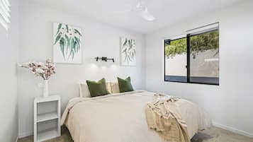 2 chambres, fer et planche à repasser, Wi-Fi gratuit, draps fournis